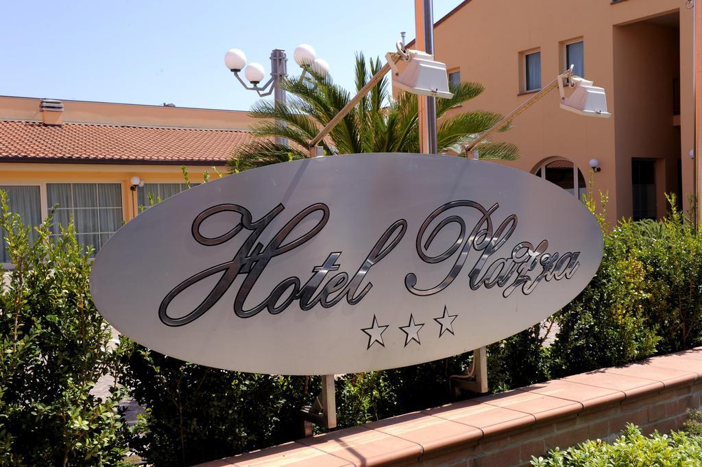Hotel Plazza 포르카리 외부 사진